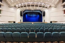 Оснащение Дома культуры с залом на 500 мест