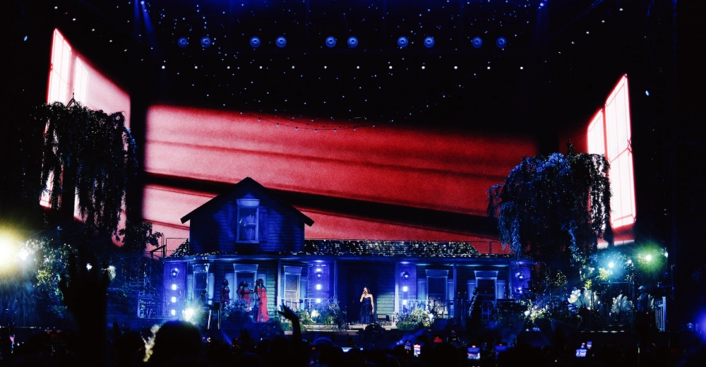 Турне Ланы Дель Рей завораживает визуальными эффектами Hippotizer, фото-1