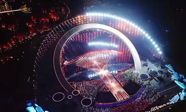 Light Sky блистает на новогодней вечеринке Центральной радиотелевизионной станции Китая, фото-2