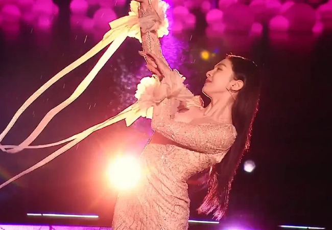 Light Sky блистает на новогодней вечеринке Центральной радиотелевизионной станции Китая, фото-5