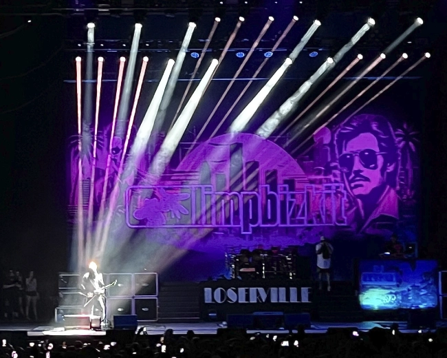 Claypaky Xtylos блистают в туре Limp Bizkit, фото-2