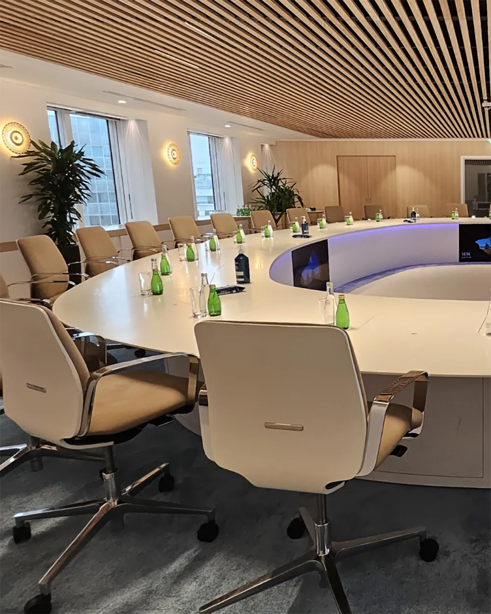 Переговорная комната высокого уровня от Arthur Holm, фото-2