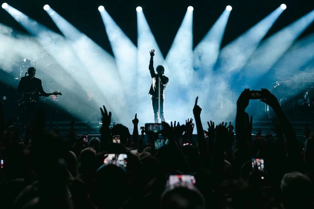 Chauvet Professional Color STRIKE M помогает создать световое шоу для Bon Jovi, foto-1
